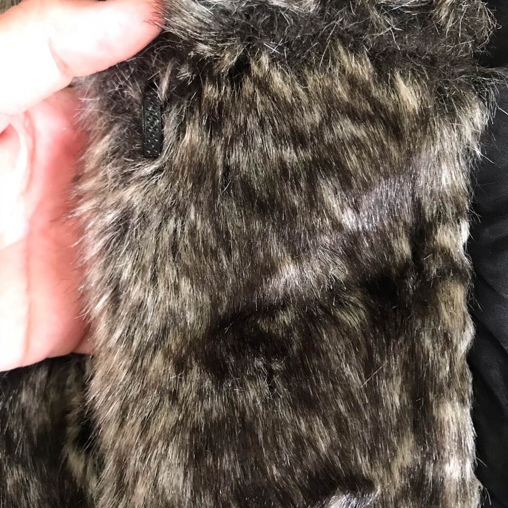 🔥SOLD🔥Beautiful Faux Fur Coat, Brand new - Picture 6 of 8
